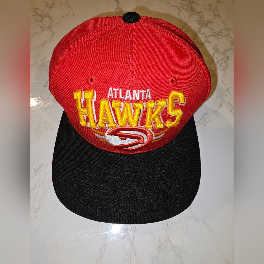 Atlanta hawks NBA Snapback hat one Size Adjustable Mitchell & Ness